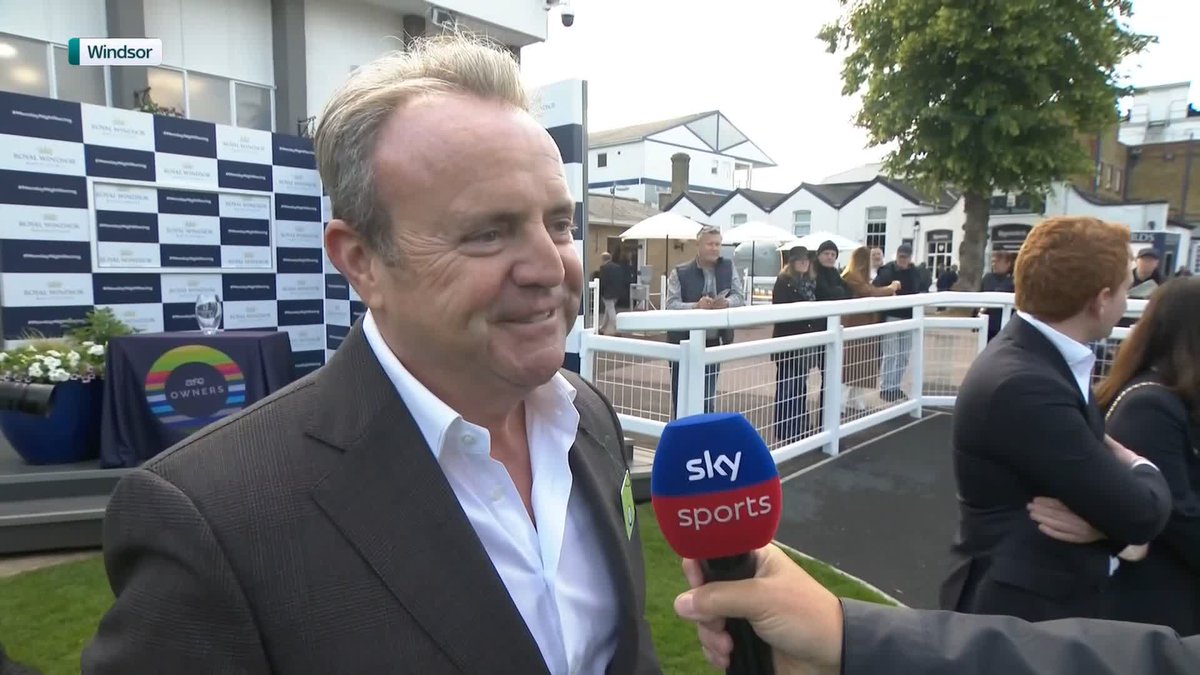 "The versatility is amazing!" Some nice words from Phil Cunningham on Richard spencer after Cuff It opened his account for the team at Windsor Racecourse...