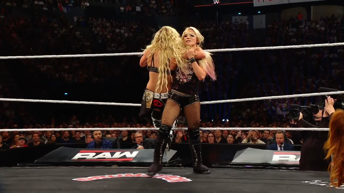 We forgot to breathe for a moment... WHAT A MATCH!!! 🔥 LIV MORGAN ADVANCES IN THE QUEEN OF THE RING TOURNAMENT!