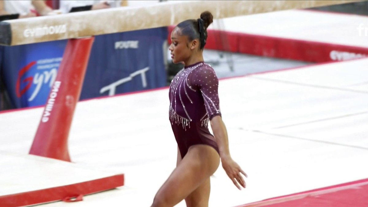 🤸‍♀️ #Stade2 | Mélanie de Jesus dos Santos : retour à la compétition Mélanie de Jesus dos Santos a signé son retour à l’occasion des Championnats de France, elle qui n’avait plus été revue depuis les Jeux de Paris 2024. 🤩 ▶️ L'émission en replay :