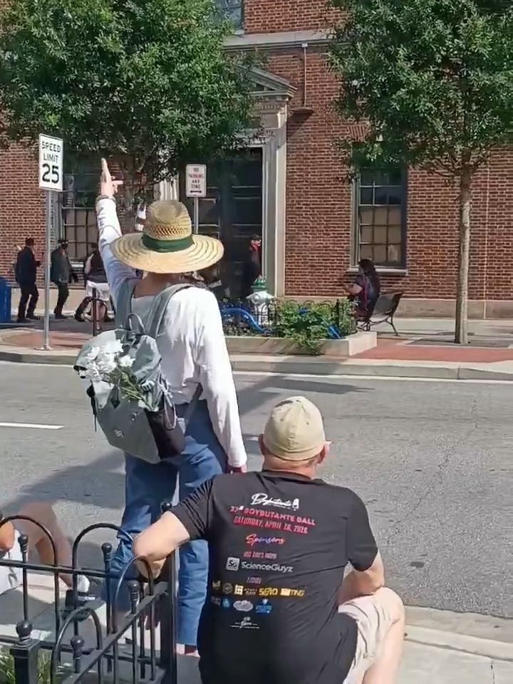 In Athens, GA 🇺🇸, a neo-Nazi group known as Blood Tribe was seen marching on the same day as the city's Pride event. According to witnesses, members shouted "Heil Hitler" while carrying a swastika banner and giving Nazi salutes.