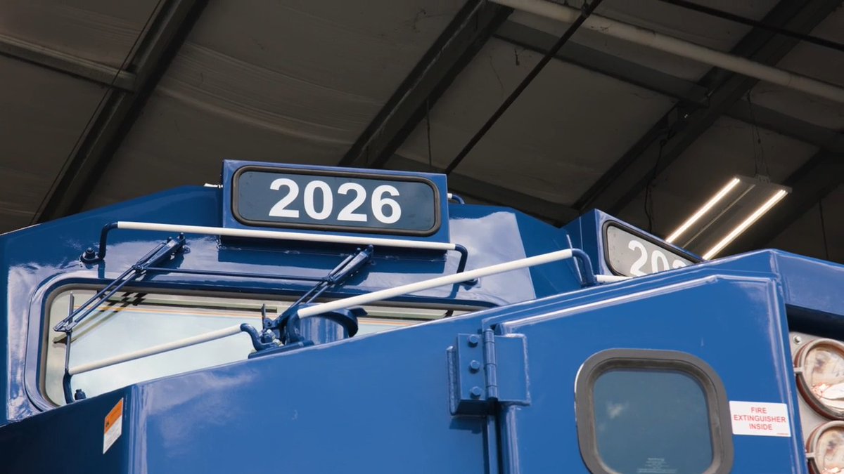 Rolling into history! CSX unveils locomotives honoring America’s 250th anniversary—a tribute to the service & strength that shaped this nation. CSX CEO Steve Angel said, “We're proud to celebrate this unique American legacy and the people who have made it possible.” Learn more:
