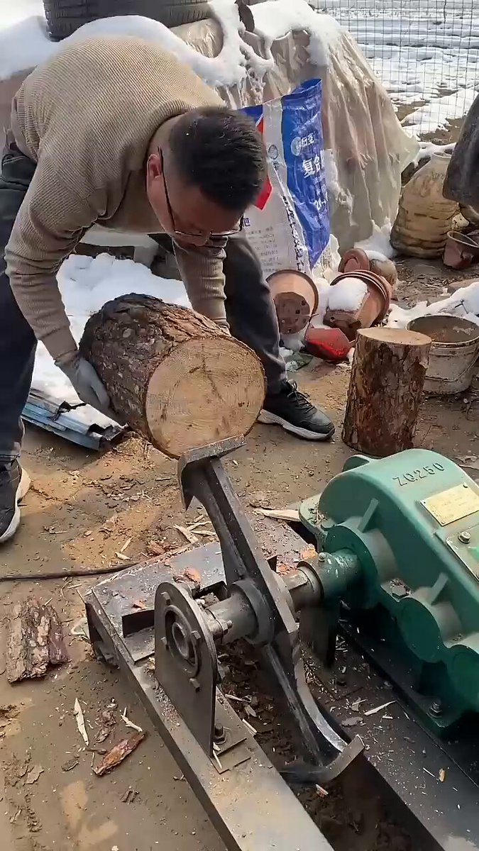Amazing Wood Cutting Machine