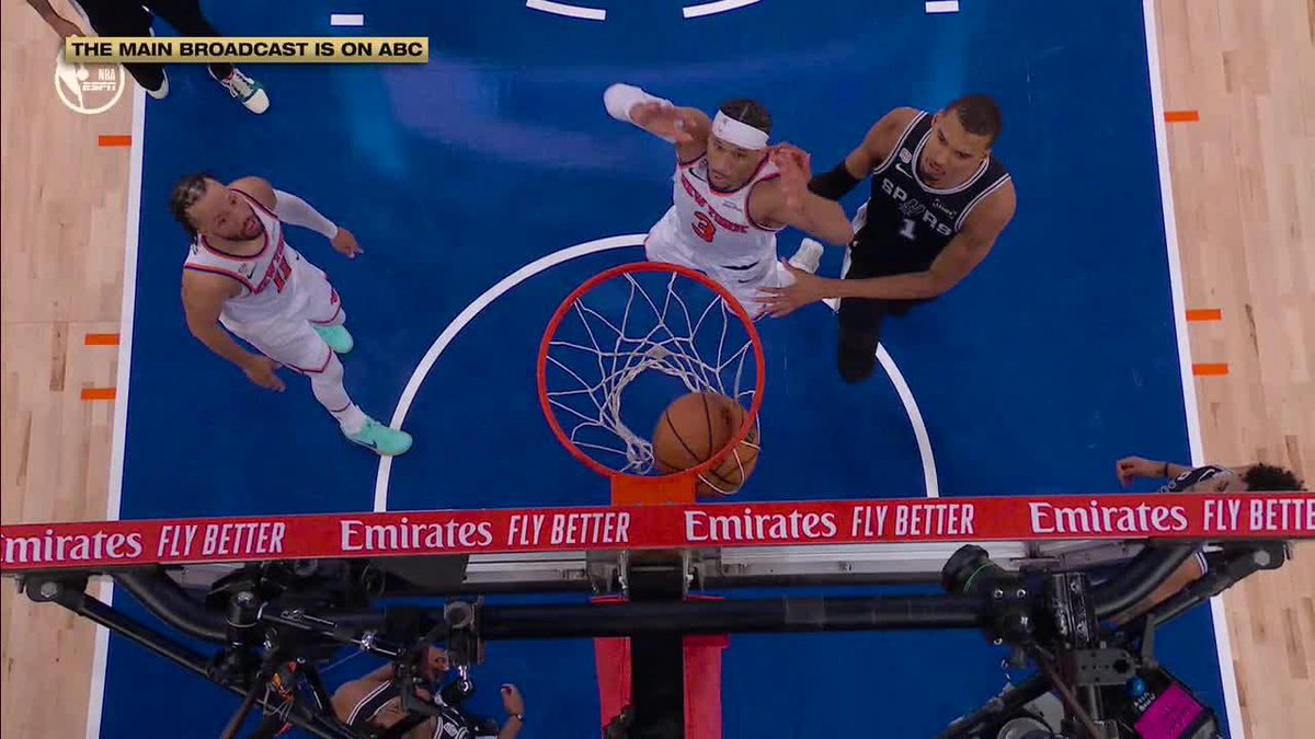 "He hit the lane like Maurice Jones-Drew hit them holes in football!" –Quentin Richardson on Jalen Brunson's physicality 😤 (via Pat McAfee)