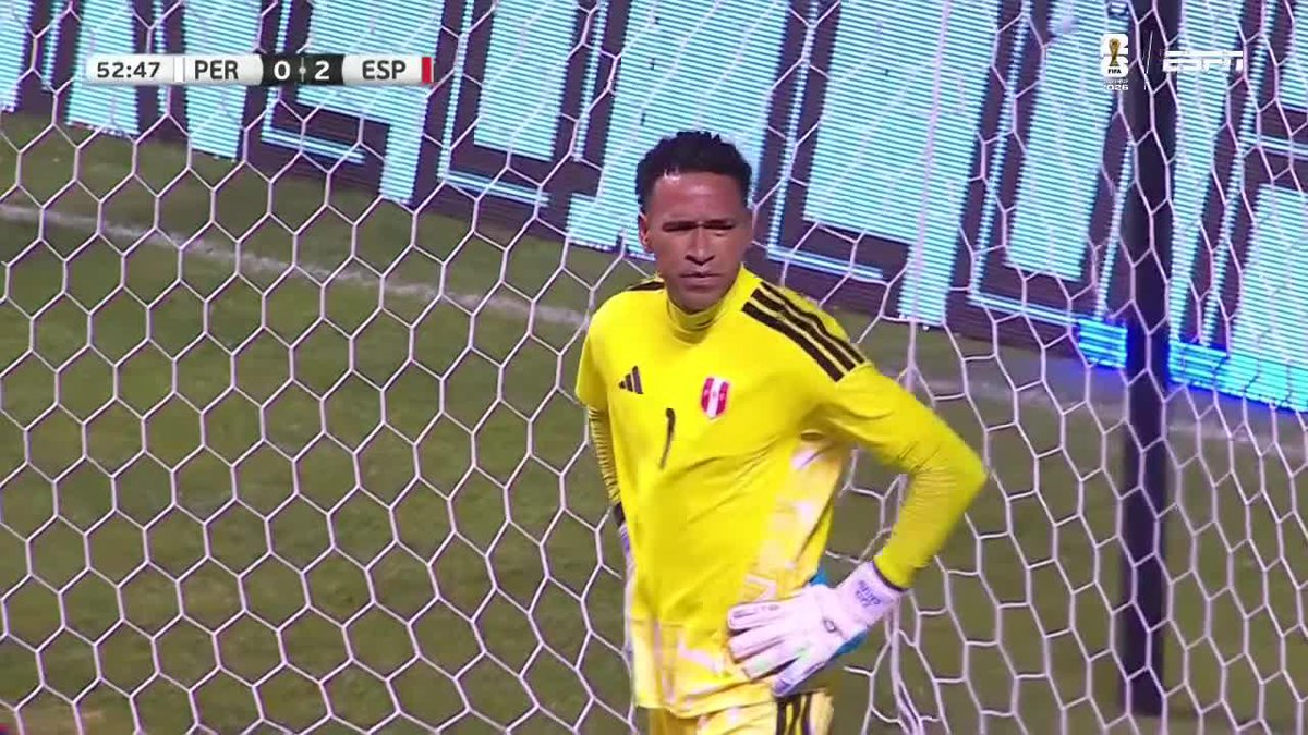 ERROR EN LA SALIDA Y GOL EN CONTRA DE PEDRO GALLESE: así llegó el 3-0 de España frente a Perú en Puebla. 📺 #DisneyPlus Plan Premium