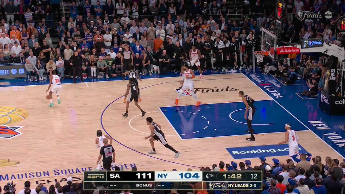 Stephon Castle from deep. Bang 🗣️