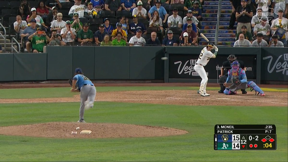 Electric finish to an electric ballgame