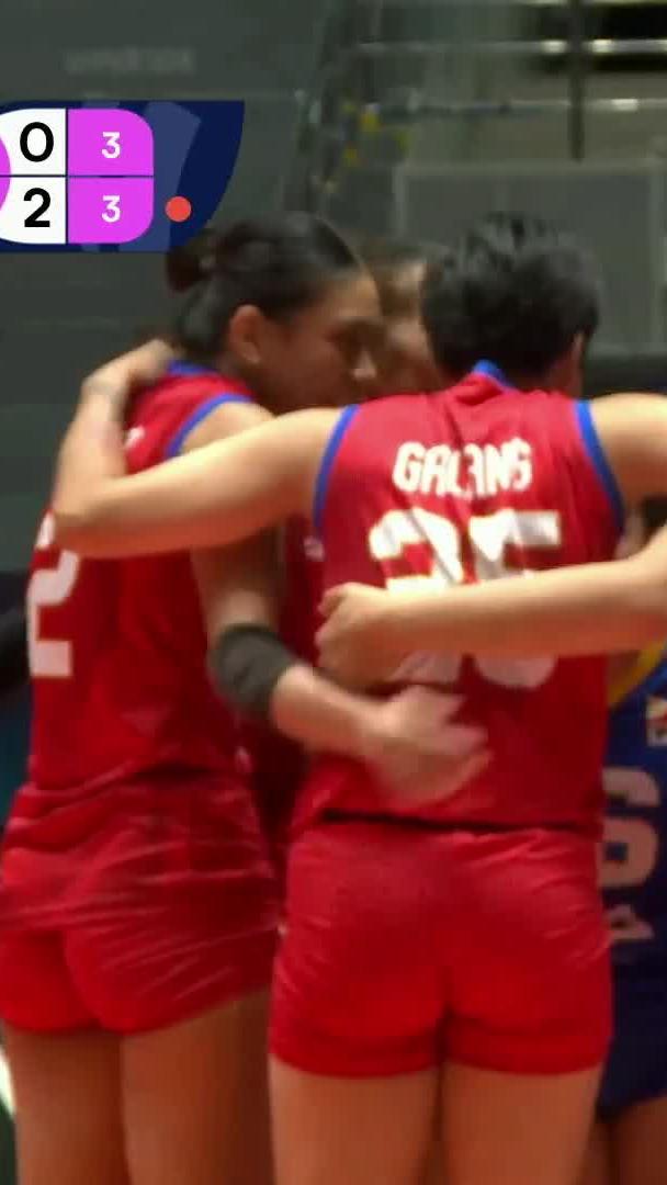 OUR GADEZ HEART 🥹❤️ Alyssa Valdez unleashes a well-placed backrow hit to win this rally, with Ara Galang celebrating the point in the third set of Alas Pilipinas’ clash against South Korea in Pool A of the 2026 AVC Women’s Cup. #AVCWomensCup #AlasPilipinas