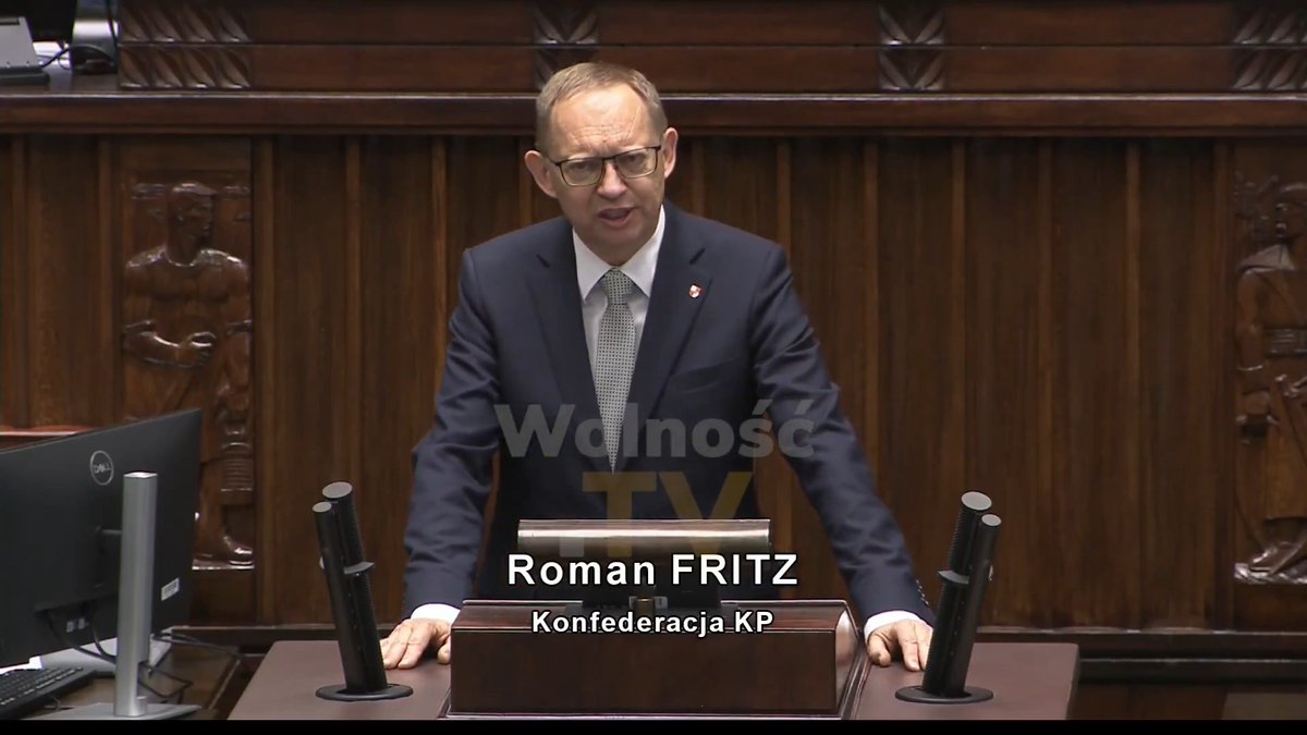🔴 Roman Fritz z wnioskiem do ABW by sprawdzić agenturalność Pawła Kowala: Ostatnio dowiedzieliśmy się z ust samego byłego premiera Rzeczpospolitej Leszka Millera, że w Polsce istnieje piąta kolumna, banderowska piąta kolumna. A na jej czele stoi Paweł Kowal. Czy pan Leszek Miller mówi prawdę, czy się myli? Jeżeli mówi prawdę, natychmiast tą sprawą powinna się zająć ABW. A jeżeli nie, spodziewajmy się spektakularnego procesu z udziałem pana Leszka Millera i pozywającym będzie oczywiście pan poseł Paweł Kowal. Roman Fritz Kowal Grzegorz Braun Konfederacja Korony Polskiej Leszek Miller