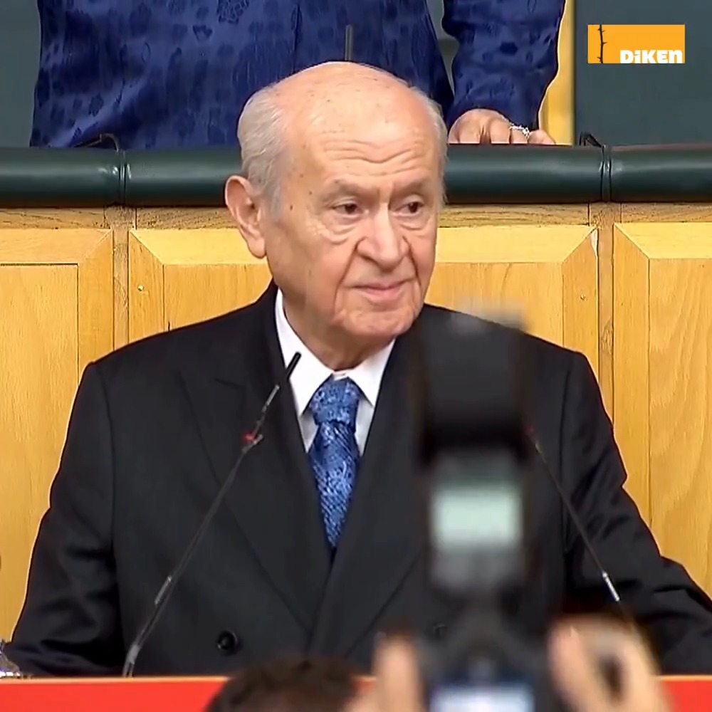 MHP'den Milli Takım için marş ❝Kupanın Alparslanları arkanızdayız Bizim çocuklar arkanızdayız... Bekle bizi Amerika bizim çocuklar harika❞