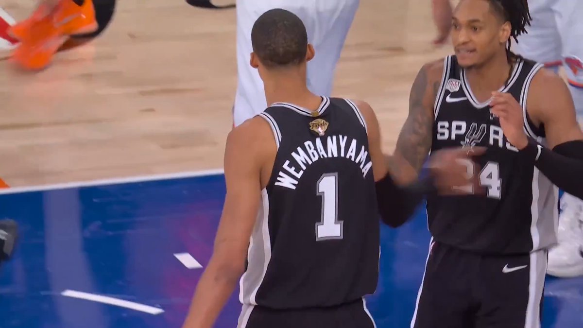 Victor Wembanyama carried the San Antonio Spurs to a 115-111 road win over the New York Knicks that cuts their lead to 2-1 in the best-of-seven series 🏀💥