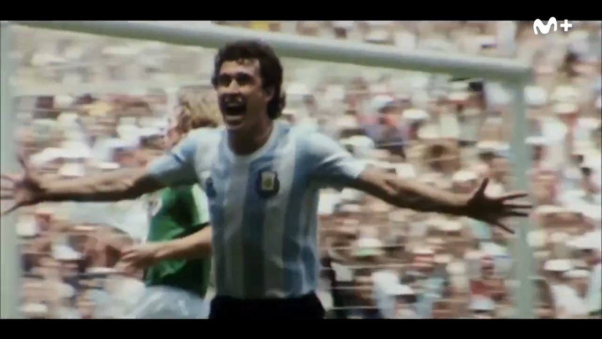 "Ese tipo de cosas que te hacen más feliz el resto de tu vida". Valdano y el momento de su vida. 🎬#InformePlus MEX'86. Cuando Maradona se hizo D10S. Ya disponible en Fanzone. Si eres cliente de Movistar, tienes los 104 partidos del Mundial en tu paquete Fútbol a través de DAZN