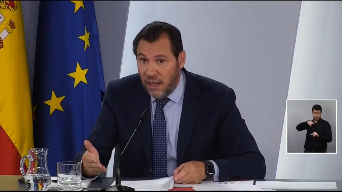 Óscar Puente detalla cómo será el programa Verano Joven con descuentos para el transporte este año:: 🚅 Para jóvenes de entre 18 y 30 años 💶 Descuentos del 1 de julio al 30 de septiembre 📱 Hay que registrarse "y a partir de ahí, a viajar"