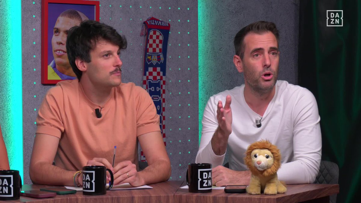 ¿JULIÁN ALVAREZ... AL REAL MADRID? 💣 Emiliano Raggi 🔊 "A mí me encantaría. Es un jugador perfil Real Madrid. Señorío, elegancia, personalidad, calidad..." Disfruta de #LADAZONETA GRATIS y SIN REGISTRO aquí 🔗