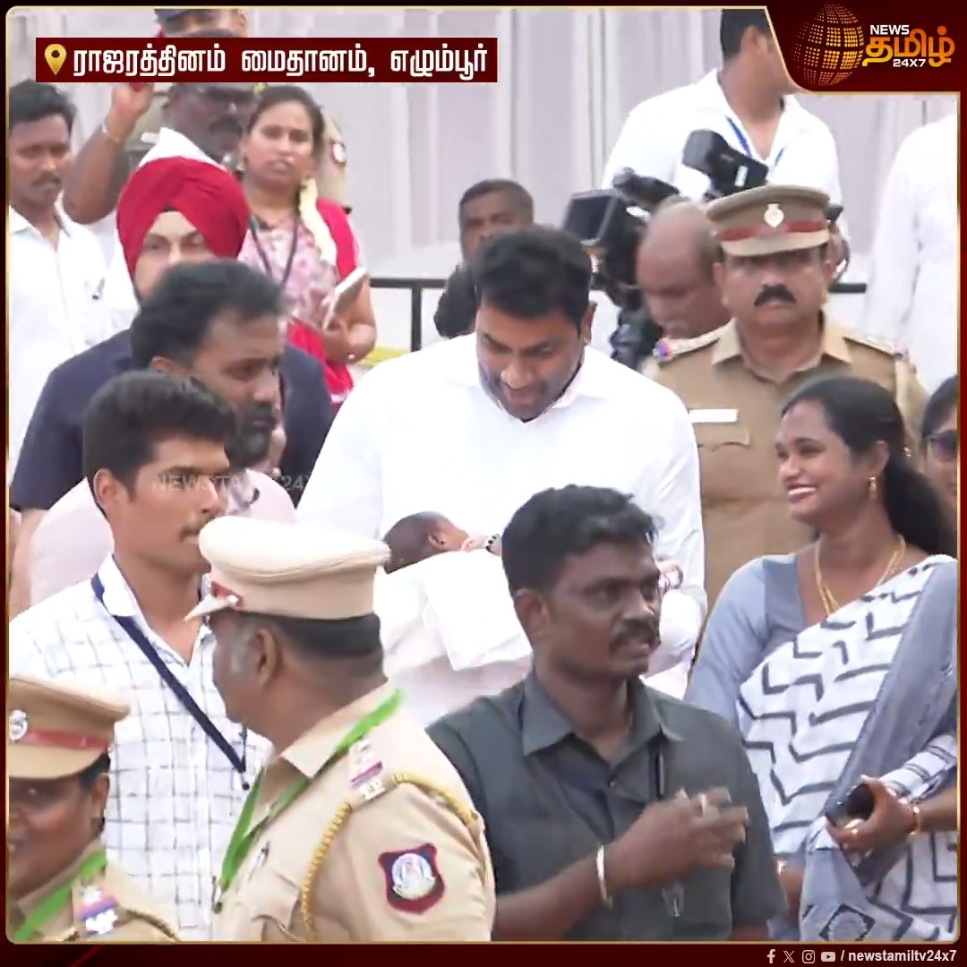 MLA பல்லவியின் குழந்தையை கையில் கொஞ்சியபடி வந்த அமைச்சர் ஆதவ் அர்ஜுனா #MinisterAadhavArjuna #PallaviMLA #SpecialMoments #Singappen #SingappenSpecialTaskForce #NewsTamil24x7