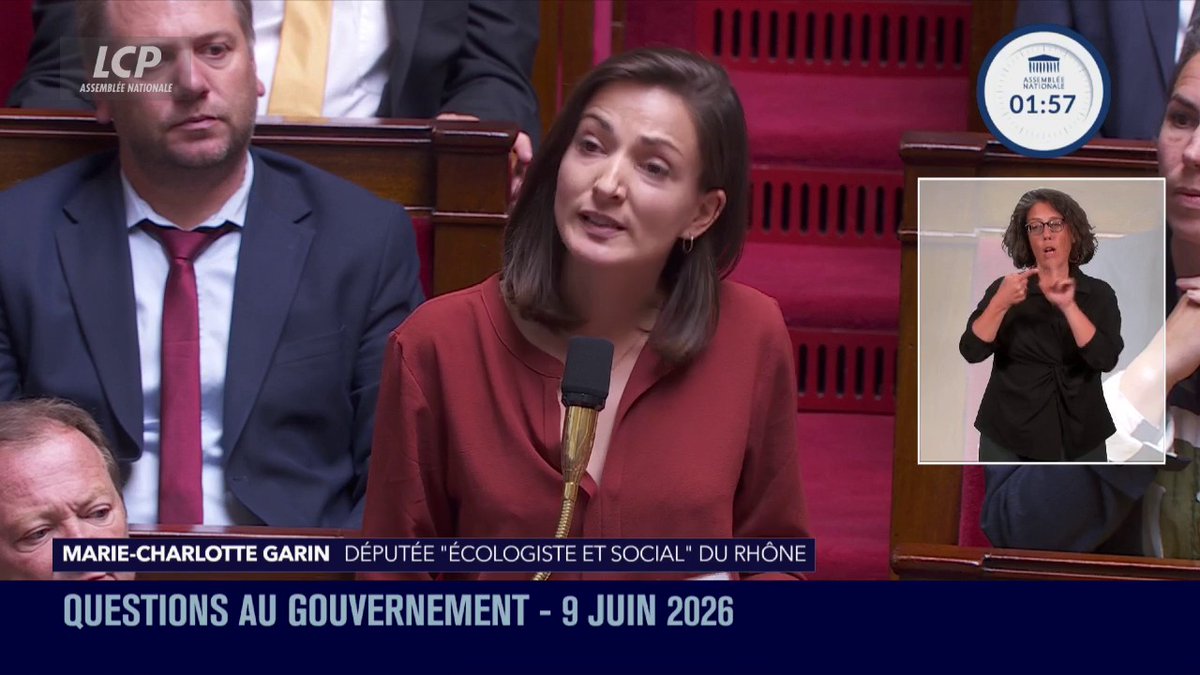 "Madame la présidente, parce que les mots ont leur importance, vous me permettrez de dire dans cet hémicycle que Noahm a été tué parce que gay, à cause de l'homophobie", souligne Marie-Charlotte Garin. #QAG