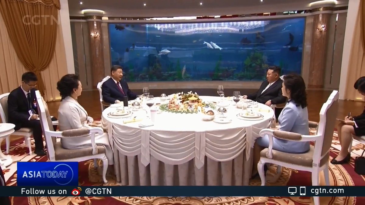 #XiJinping and Peng Liyuan attend luncheon hosted by Kim Jong Un and Ri Sol Ju