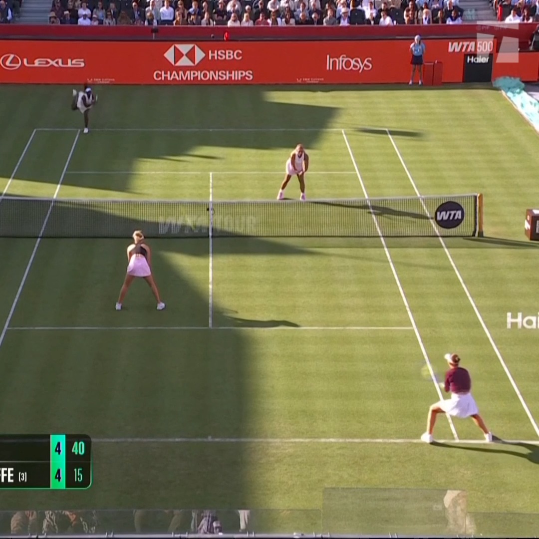 SERENA WILLIAMS THAT IS ABSURD. 44 years old. Reflexes look better than ever. 🤯🤯🤯🤯🤯🤯🤯🤯