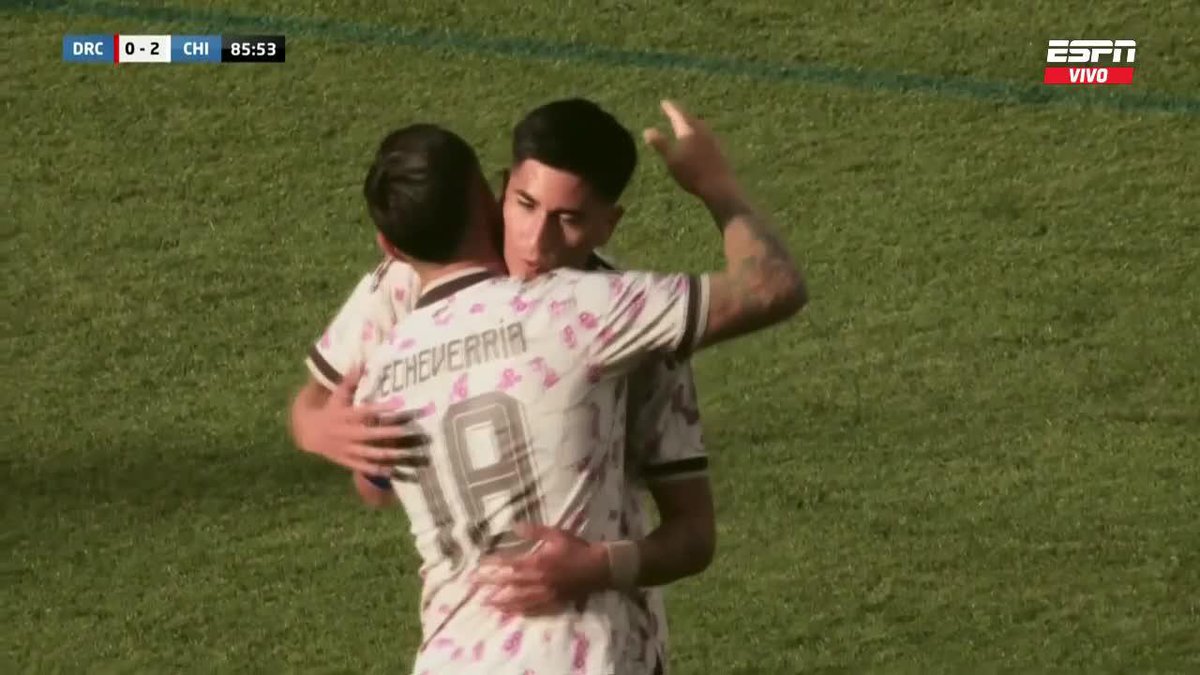 ¡GOLAZO AL ÁNGULO DEL TUCU SEPÚLVEDA! ⚽🇨🇱 El volante chileno se adueñó del tiro libre y la puso como con la mano para el 2-0 parcial del seleccionado chileno frente a Congo. ▶️ Sigue a 🇨🇱 #LaRoja en el Plan Premium de #DisneyPlus.