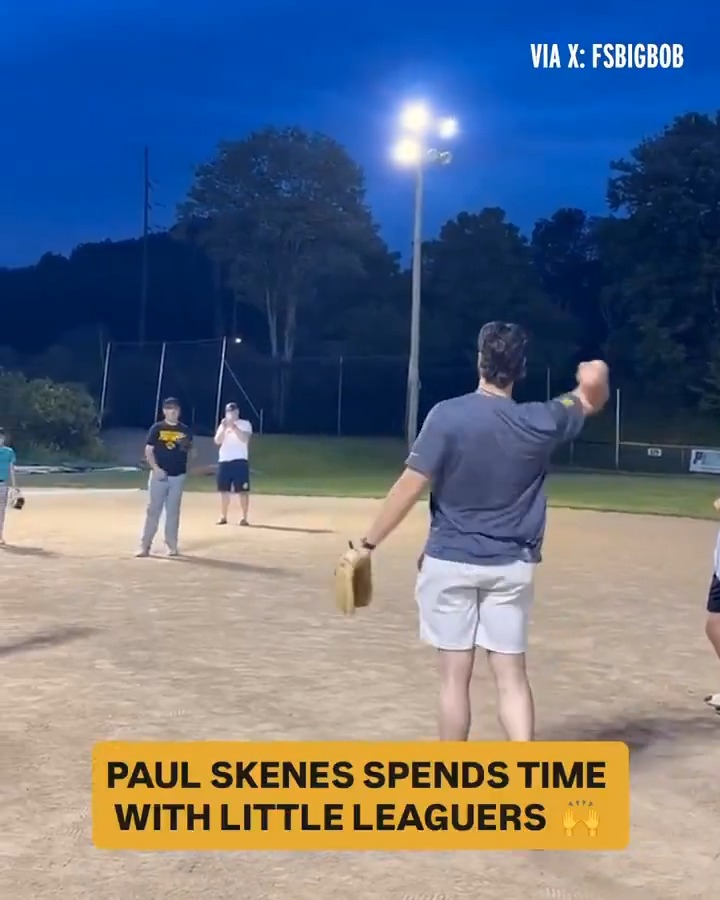 Paul Skenes was driving by a little league field and decided to play catch and sign autographs for the kids. 👏