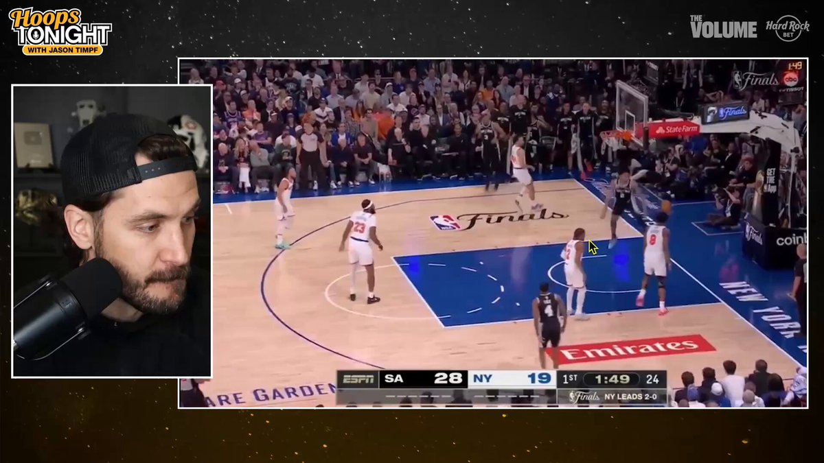 21 Brunson dribbles, zero passes on this possession Not the only time it happened either Knicks gotta get back to a more diverse offensive attack