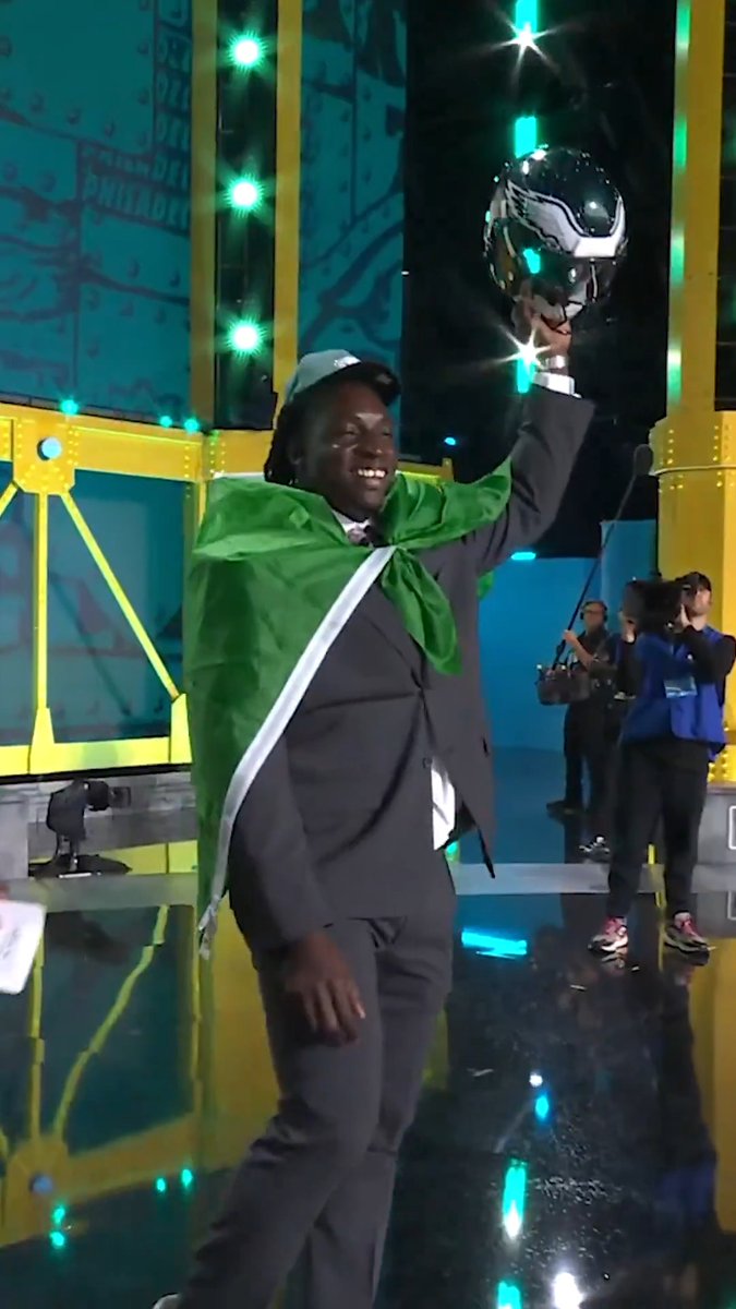 .Philadelphia Eagles DT Uar Bernard shares how his family has inspired his journey and fueled his determination to never give up. Their support continues to drive him as he proudly represents Nigeria in the league 🇳🇬 #NFLHeritage