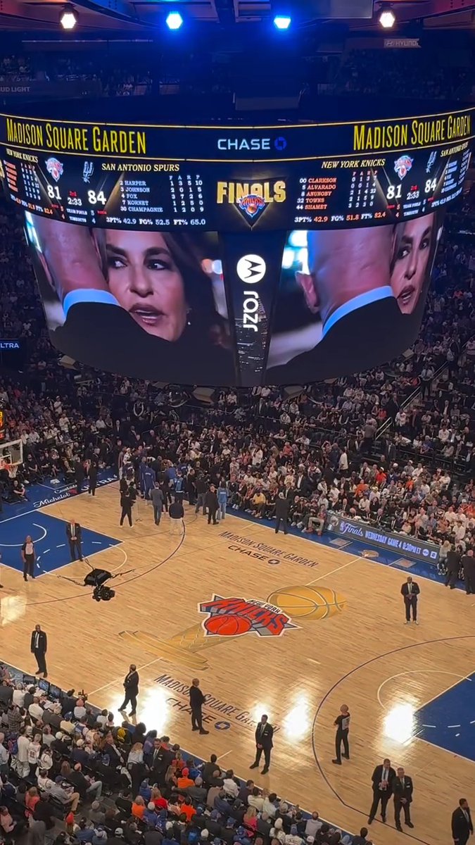 Mariska Hargitay was given her moment to shine at game 3 of the NBA finals ✨ The 'Law and Order: Special Victims Unit' star and Knicks super fan, 62, was joined by her longtime friend and costar Christopher Meloni as they cheered on the team during their first NBA finals home game since 1999. The pair were revealed on the jumbotron to the iconic "Dun Dun" sound effect from their show, seen hugging and shouting "Go Knicks!" 🏀💙 📽️ : espnnewyork #NBAFinals #MariskaHargitay #LawandOrder #Knicks