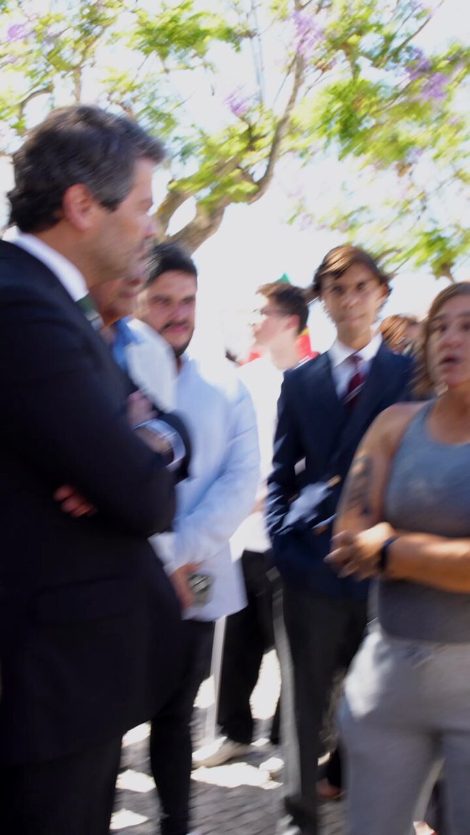 Ouçam esta portuguesa! Esta é a realidade que tentam esconder.