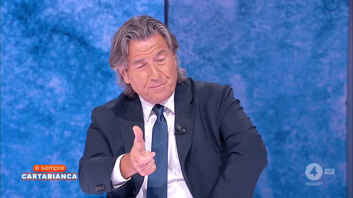 "La mamma di Alberto vive il suo dolore con grande dignità, da qualcuno Alberto avrà preso la sua educazione" Antonio De Rensis a #ÈsempreCartabianca