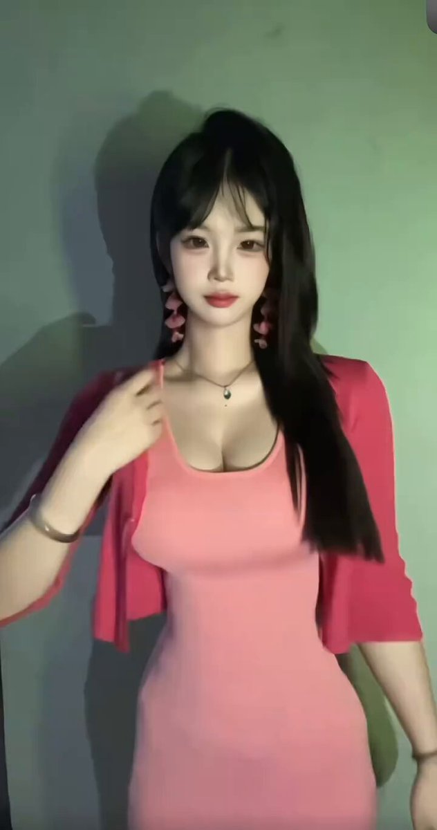 跳舞的打9分，两个伴舞的打10分 #Beggin摇 #卡点舞