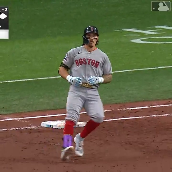 Jarren has reached base safely in 19 of his last 22 games with this RBI!