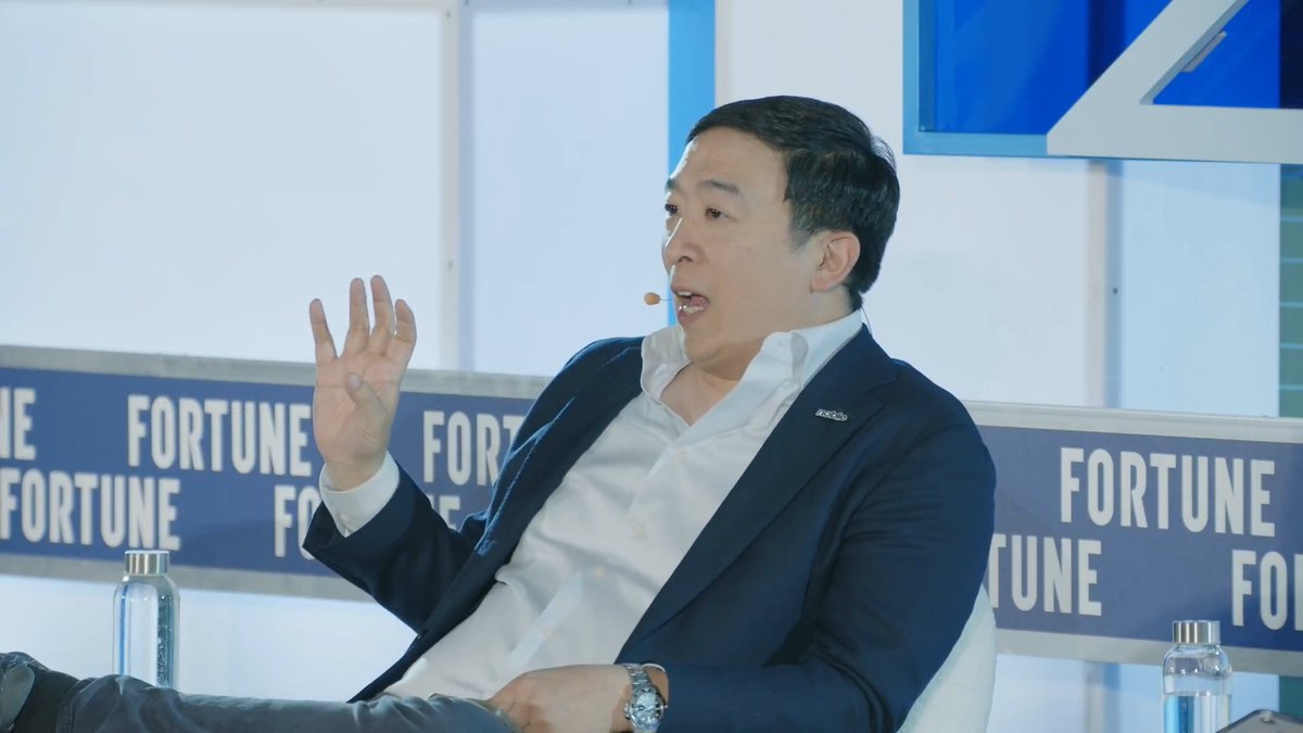 "I cannot believe how pathetic our leadership has been on AI." At Fortune #BrainstormTech, Noble Mobile CEO Andrew Yang🧢⬆️🇺🇸 said that an absence in leadership has made it so the people are figuring out how to handle AI-related issues. Learn more:
