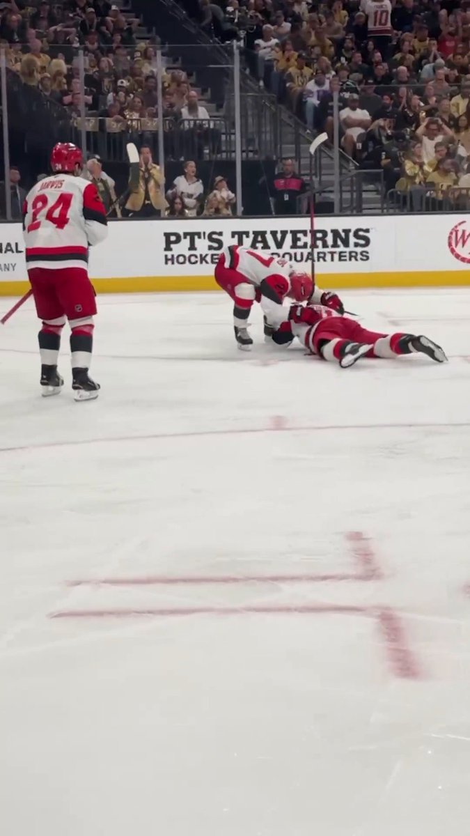 JORDAN STAAL ALL OUT EFFORT 😤 SCORED WHILE FALLING DOWN 😱