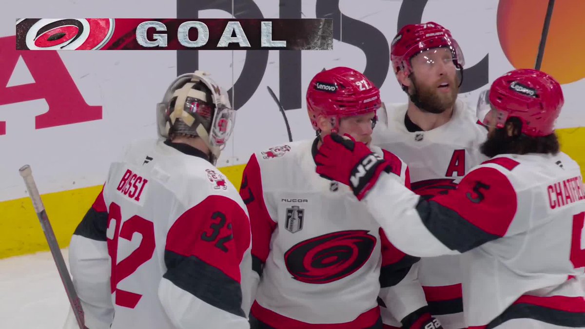 EHLERS SCORES A FULL ICE EMPTY NETTER AFTER A FRIENDLY BOUNCE TO LIKELY PUT THIS ONE AWAY 😱🚨
