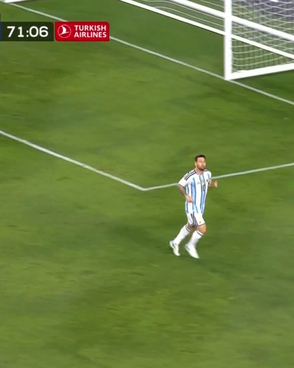 Messi literally 45 seconds after subbing on 🔥