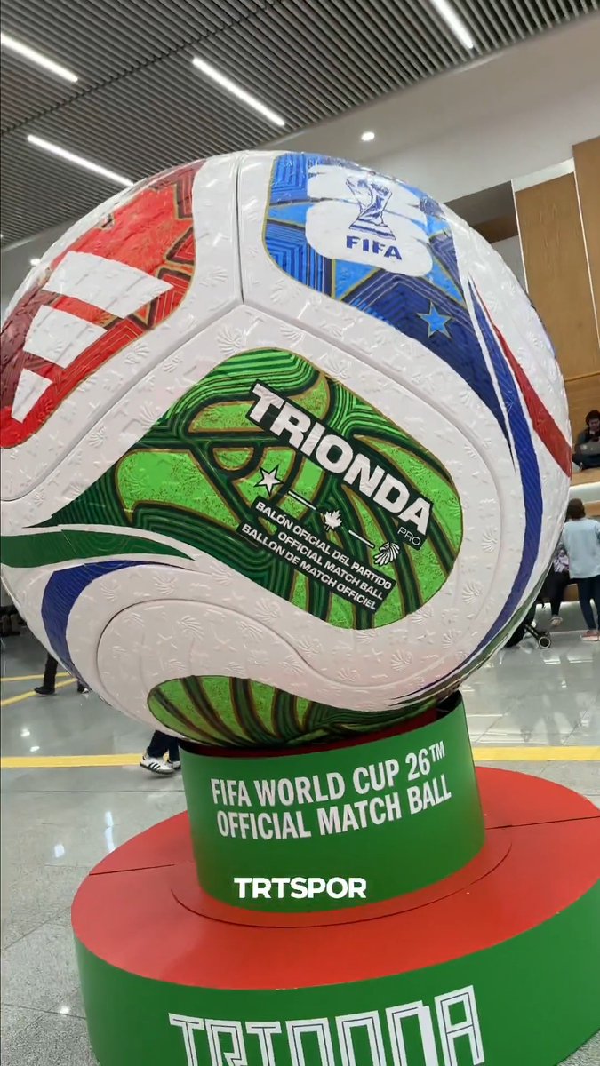 🇲🇽 Meksika’da bizi dev bir Dünya Kupası ve “Trionda” karşıladı. 😍 ✈️ Dünya Kupası için Türkiye’den Meksika’nın başkentine yolculuğumuz başladı. ⚽️ #TRTSPORDİJİTAL