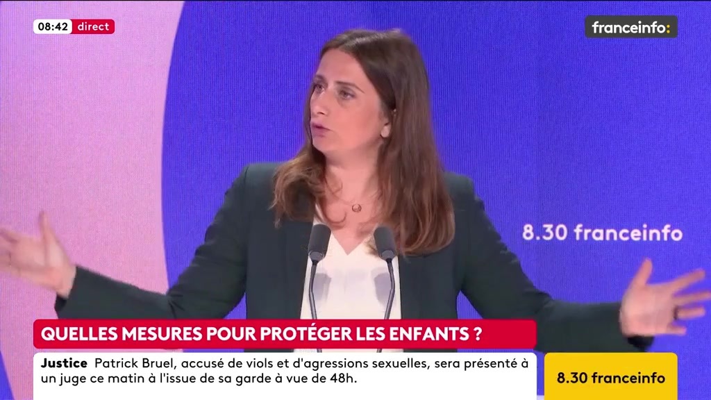 🔴 Affaire Lyhanna : démission de G. Darmanin ? ➡️"M. Darmanin ne devrait même pas être là. Il n’est légitime ni au ministère de l’Intérieur, ni de la Justice. Beaucoup de femmes ont manifesté sous ses fenêtres pour des raisons que vous connaissez très bien", dit Marine Tondelier