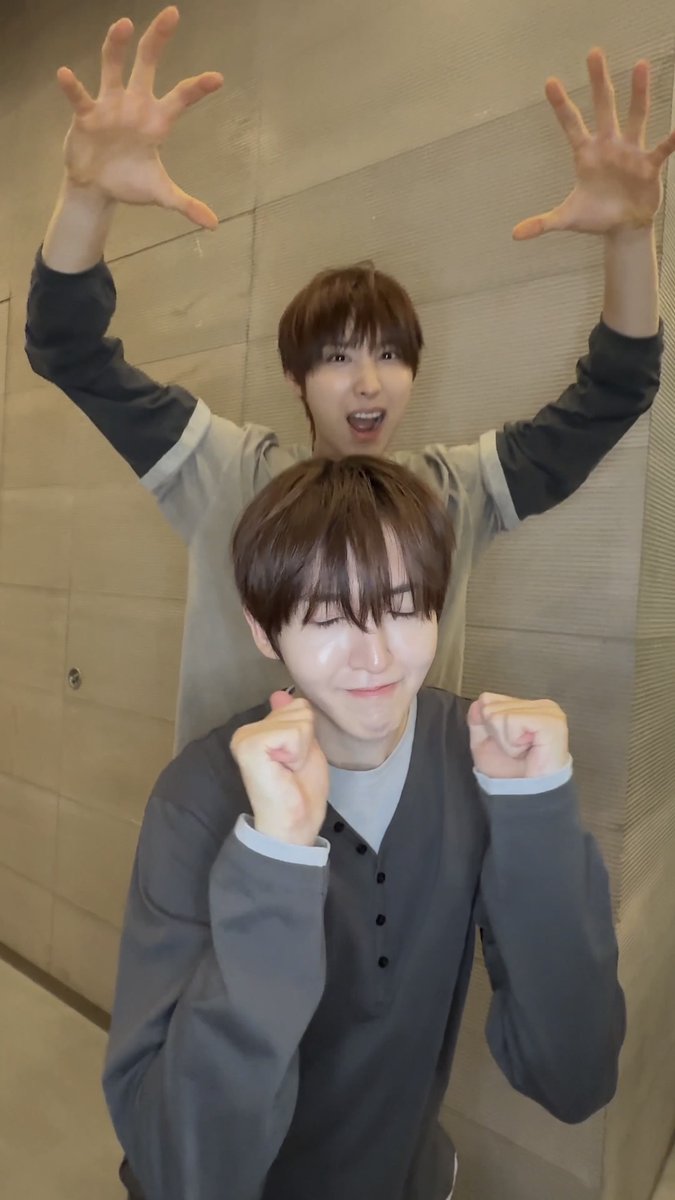 찌그러진 치즈볼이 될 거야 🧀 #Juwang #Donghyeon #KickFlip #킥플립