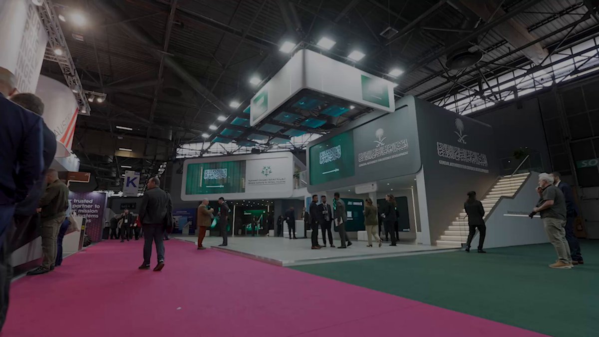 تنظّم الهيئة مشاركة الجناح السعودي في المعرض الدولي للدفاع والأمن #يوروساتوري_2026 في باريس خلال الفترة 15–19 يونيو، بحضور عددٍ من الجهات الحكومية والشركات الوطنية، لاستعراض أبرز القدرات الصناعية والخدمية الوطنية، وتبادل الخبرات، بما يسهم في جذب الاستثمارات العالمية ودعم مستهدفات التوطين.