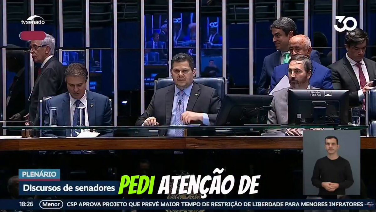 Pedi ao presidente Davi Alcolumbre que olhasse na minha cara e se comprometesse a pautar, agora, o fim da escala 6x1.