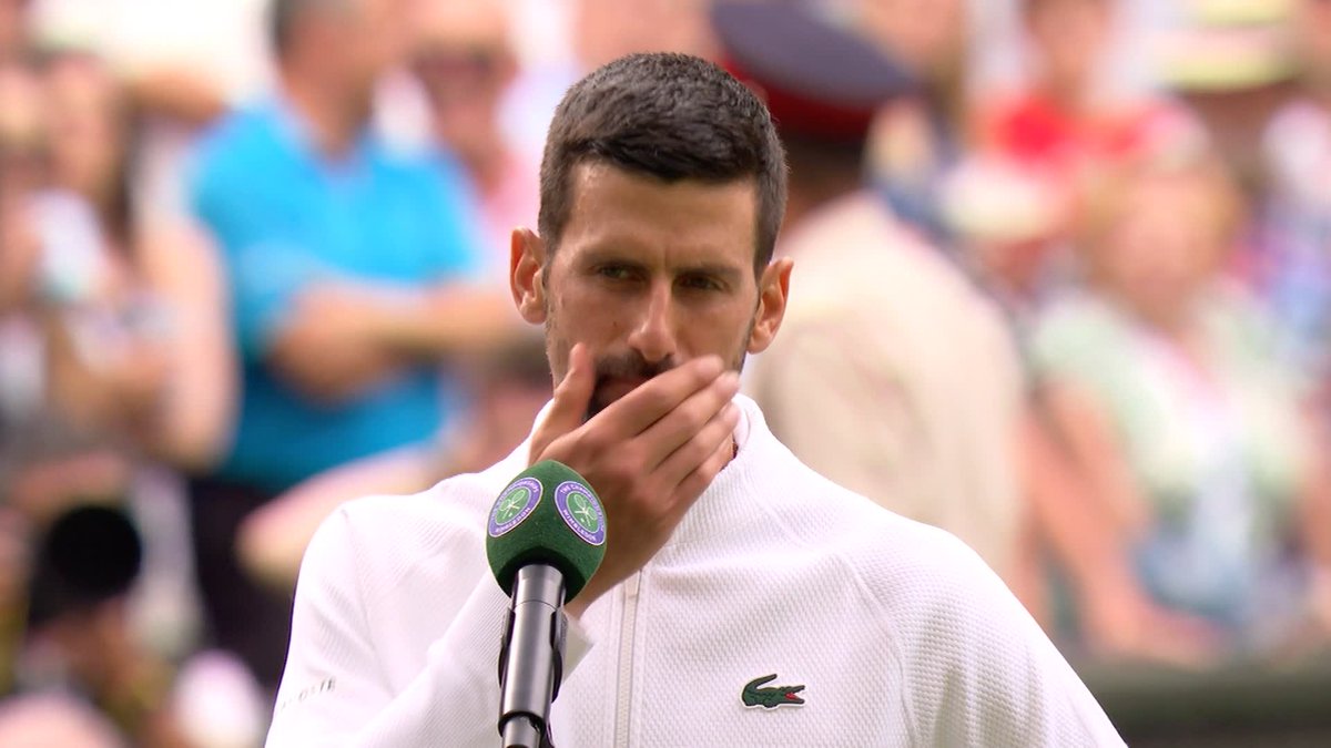 Novak Djokovic at Wimbledon: “This is the first time Roger is watching me play and I won. It’s good to finally break the curse!” 😂