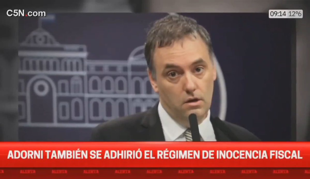 Escándalo monumental en el gobierno de Milei. Manuel Adorni y su esposase acogen al régimen de "Inocencia Fiscal" aprobado por su gobierno para no tener que dar explicaciones de donde sacó la fortuna con la que compró varias propiedades y viajes de lujo.