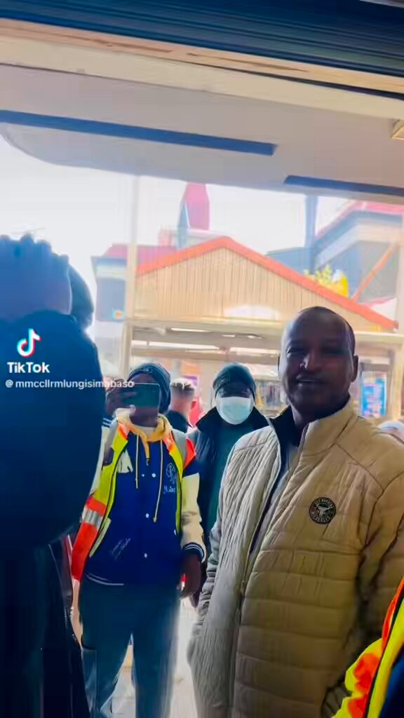 He owes the municipality R380k???how did they allow it to get that high.💔🇿🇦 illegal immigrants.