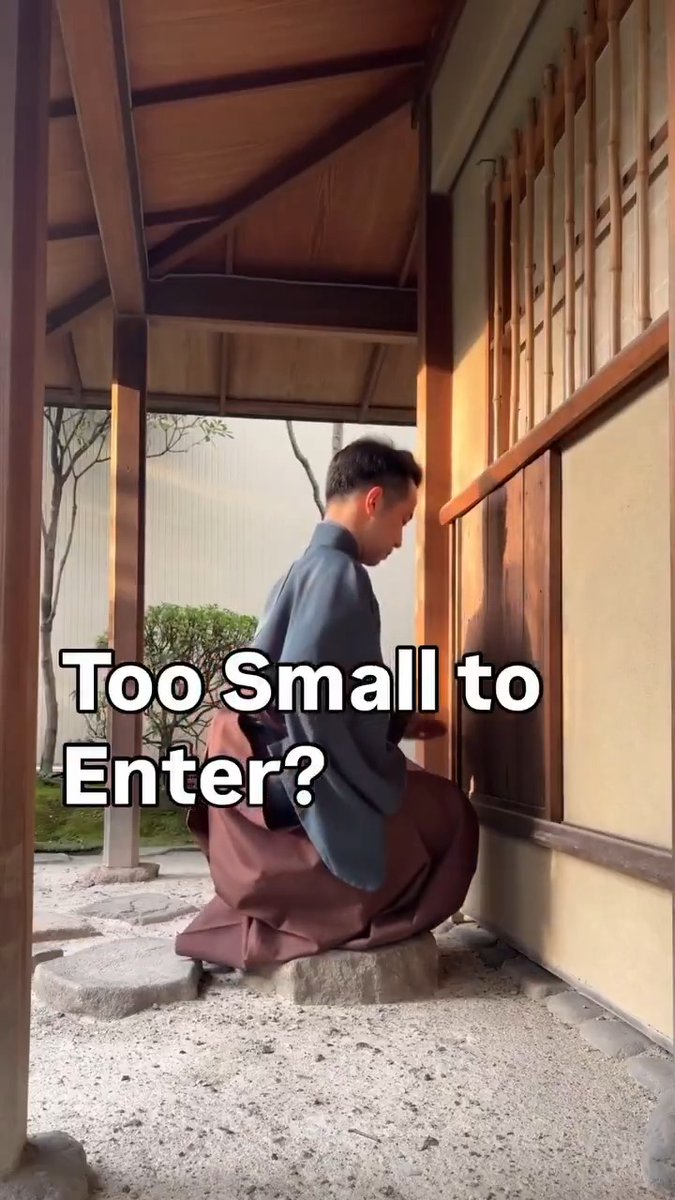 Ever wonder why traditional Japanese tea rooms have such a tiny entrance, the nijiriguchi? It forces everyone to bow as they enter, a reminder that respect begins with humility. 🇯🇵 Japanese side of X, feel free to share more about this beautiful tradition.