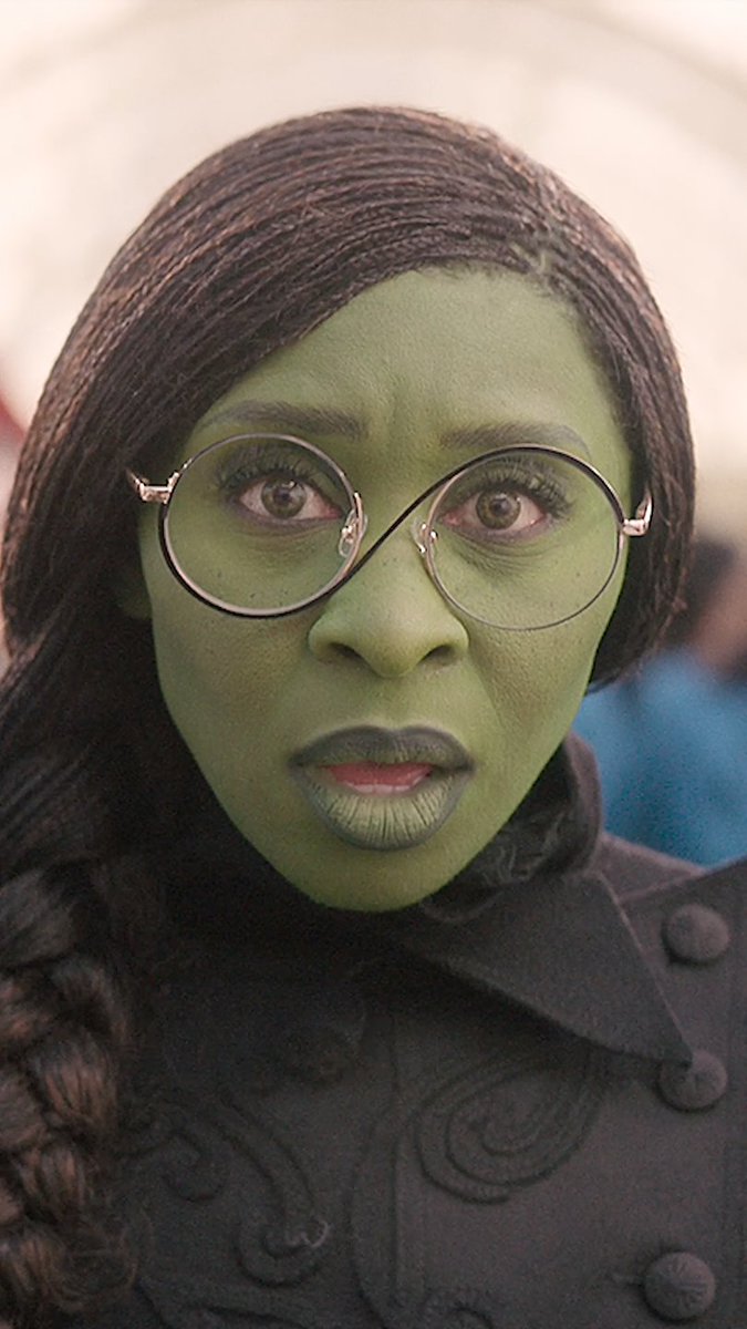 Wicked Witch of the West vibes 💚🧹