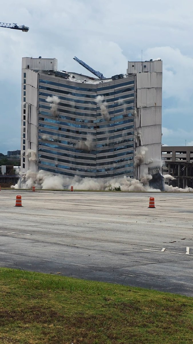 The Sheraton Arlington Hotel in Texas has officially been demolished to make way for a new 507-room hotel called the “Americana”