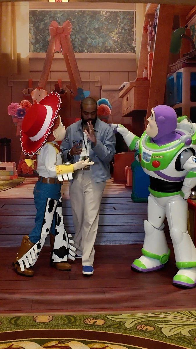 Put down the small screen. Pick up the popcorn. 🍿 See TOY STORY 5 on June 19th! Get tickets now!
