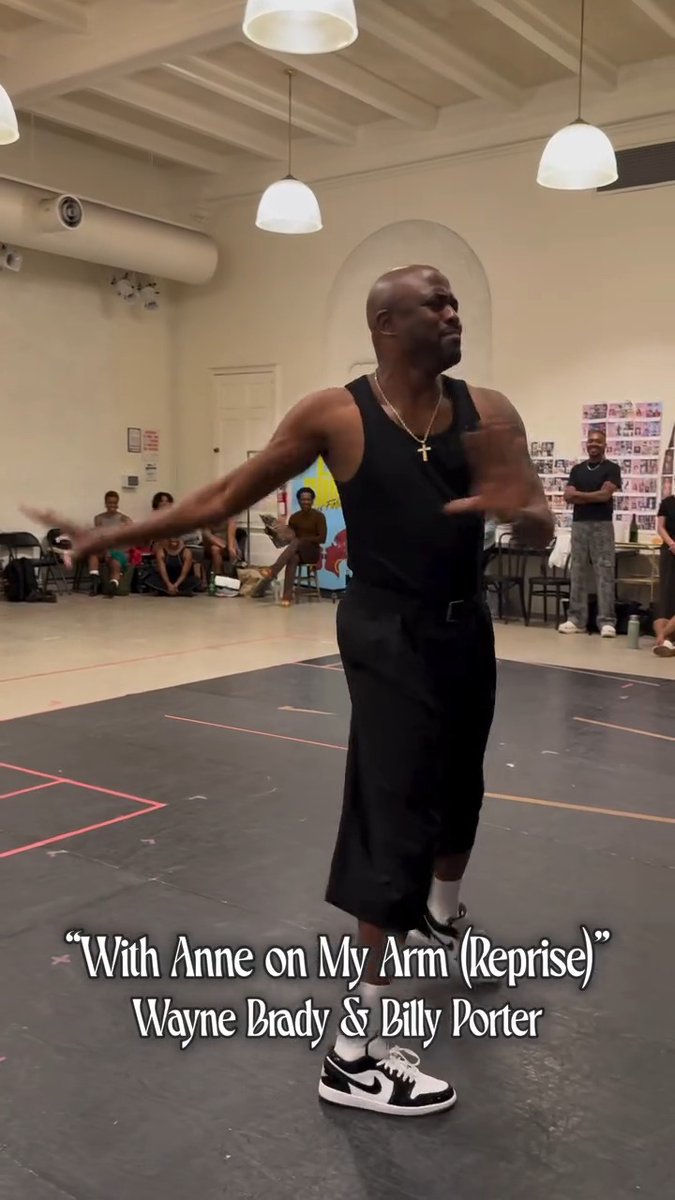 Wayne Brady and Billy Porter are a match made in heaven 🤩 The actor and comedian, 54, and the Tony-winning 'Kinky Boots' star, 56, are starring as a married couple in a new production of 'La Cage aux Folles' together on Broadway. The pair are almost too charming together 💖 📽️ : nycitycenter #Broadway