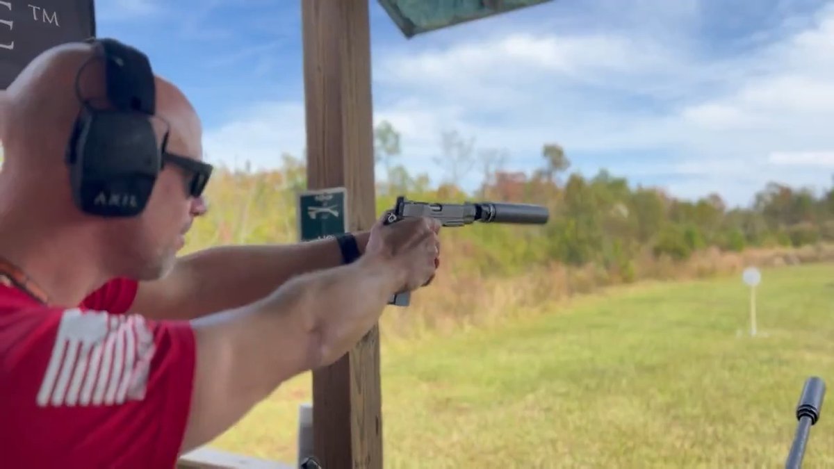 This is what happens when you ask a random guy at the range to film 🤓 🎥: Suppressed Kimber 1911 shooting some inherently subsonic 45ACP 🤫🦅 #blur #1911A1 #kimber #suppressor #shhh #45ACP #silencer