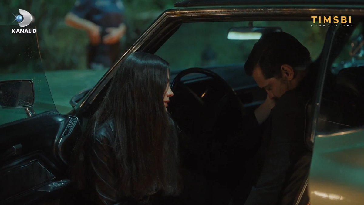 Nisan’ın, Eşref’e son vedası. 🥀 #EşrefRüya final bölümüyle #KanalD’de. @kanald TİMSBİ Productions