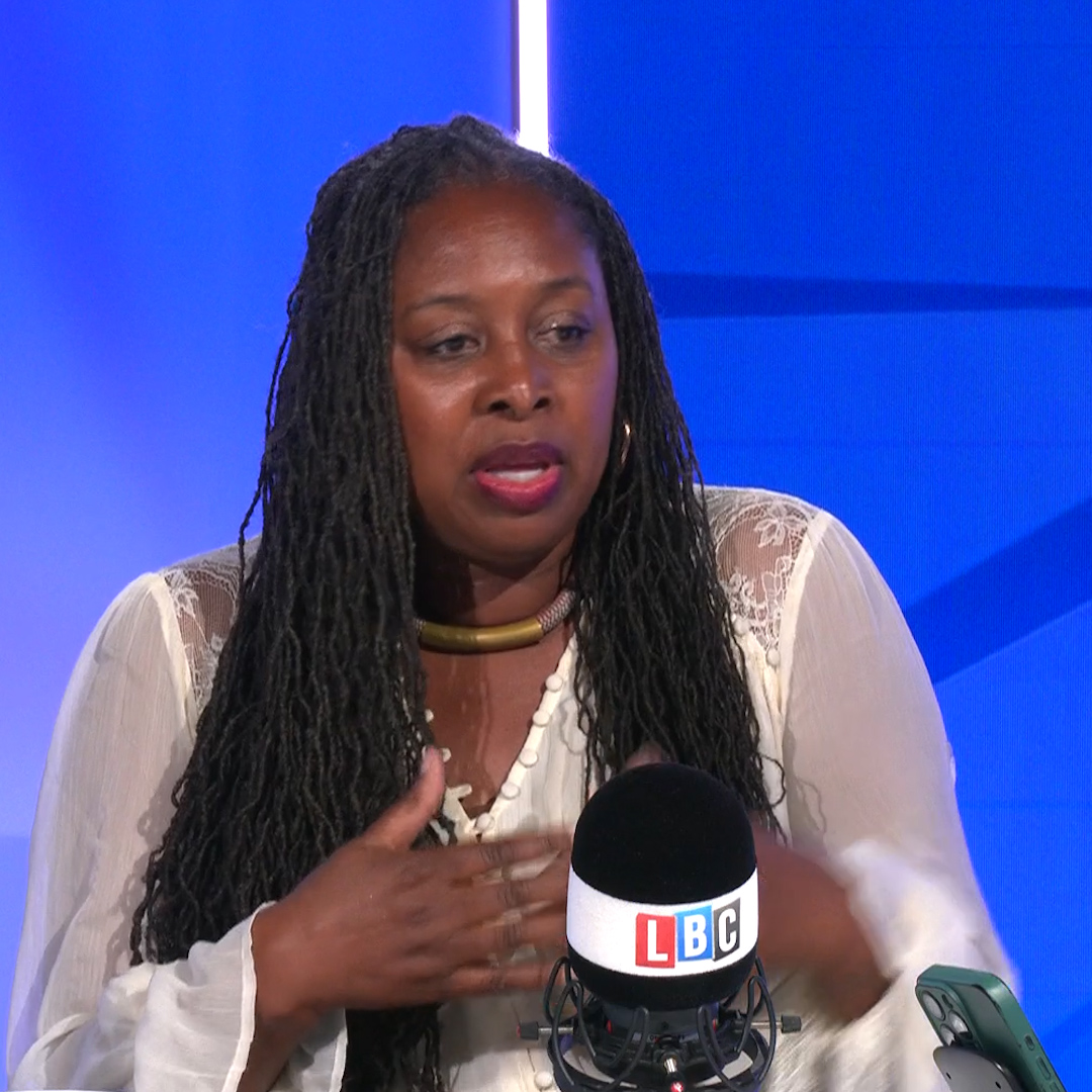 'The man who attacked the suspected attacker was an immigrant himself.' Dawn Butler ✊🏾💙 tells Iain Dale 🏴󠁧󠁢󠁥󠁮󠁧󠁿🇬🇧 ⚒️ that the riots in Belfast are about colour rather than immigration.